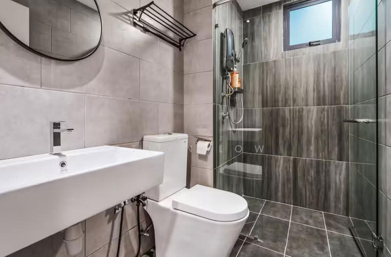 Kediaman Servis untuk Dijual di Arena Residences 2 - Ethan Low - Bathroom - PropertyGuru.com.my