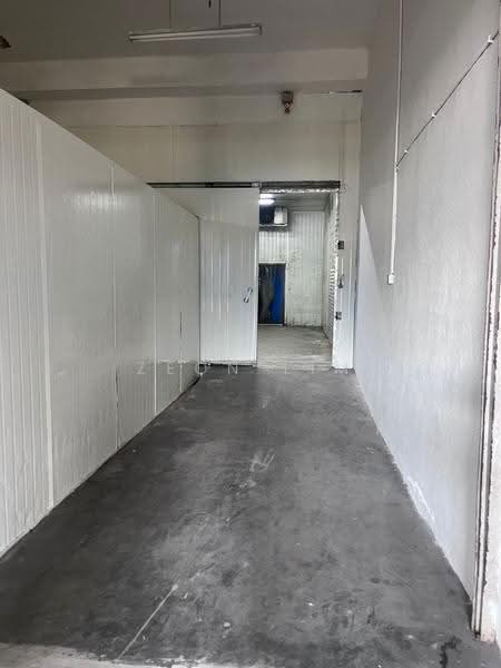 Warehouse for Rent in Kawasan Perindustrian Kelapa Sawit (Kulai) - Zeon Lim - Interior - PropertyGuru.com.my