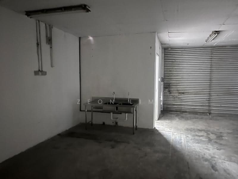 Warehouse for Rent in Kawasan Perindustrian Kelapa Sawit (Kulai) - Zeon Lim - Interior - PropertyGuru.com.my