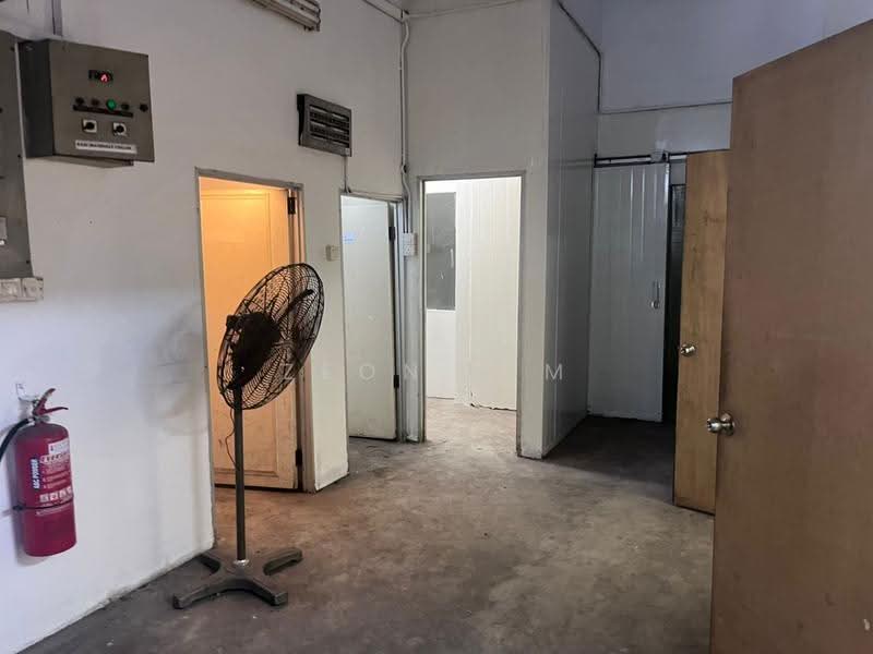 Warehouse for Rent in Kawasan Perindustrian Kelapa Sawit (Kulai) - Zeon Lim - Interior - PropertyGuru.com.my