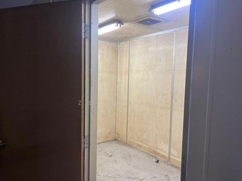 Warehouse for Rent in Kawasan Perindustrian Kelapa Sawit (Kulai) - Zeon Lim - Interior - PropertyGuru.com.my