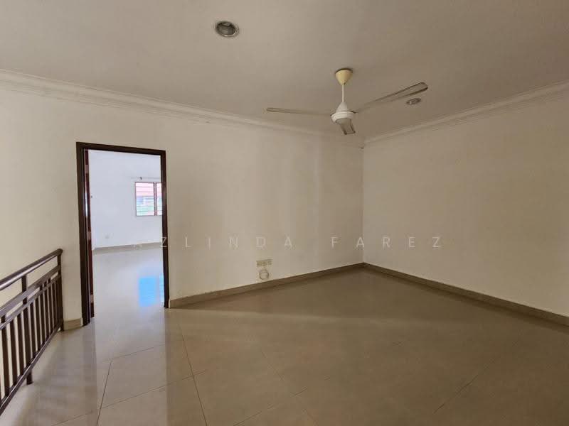 Rumah Teres 2-Tingkat untuk Disewa di D'Kayangan (Shah Alam) - Fazlinda Farez - Family Area - PropertyGuru.com.my