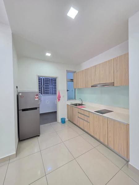 Service Residence for Rent at Meridin Bayvue Serviced Apartment - Joey Tay - Kitchen - PropertyGuru.com.my