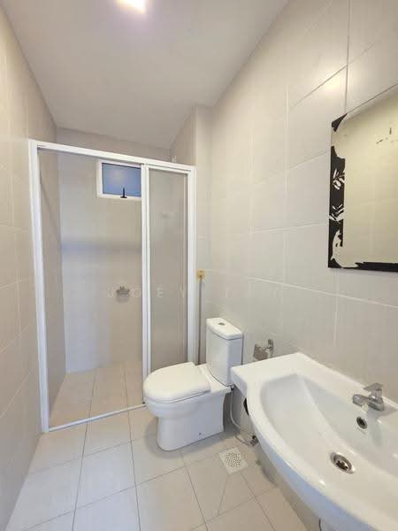 Service Residence for Rent at Meridin Bayvue Serviced Apartment - Joey Tay - Bathroom - PropertyGuru.com.my