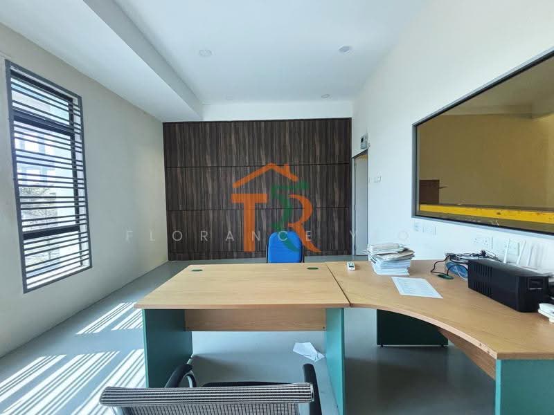Shop for Sale in Bandar Muar (Muar) - Florance Yeo - Study - PropertyGuru.com.my