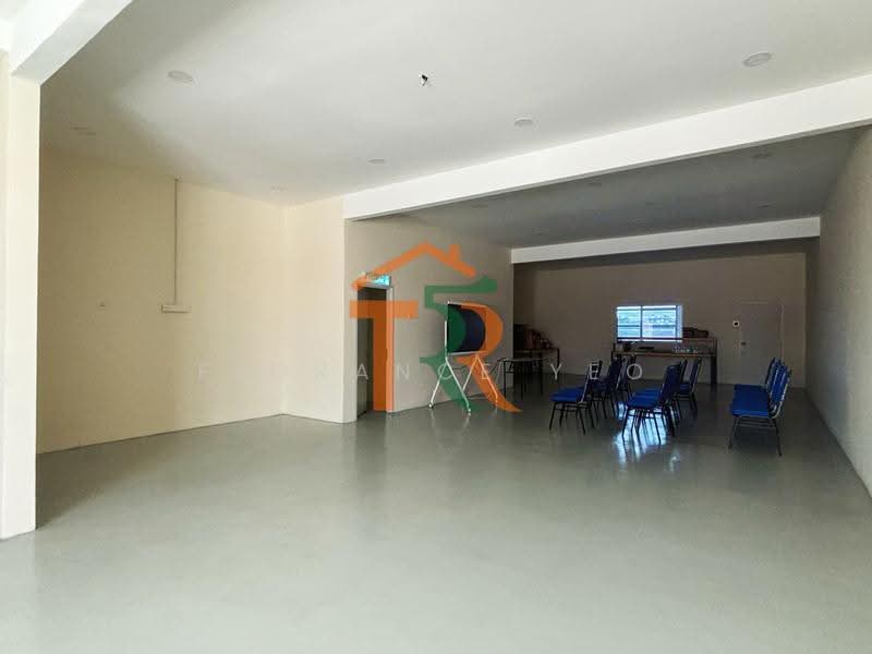 Shop for Sale in Bandar Muar (Muar) - Florance Yeo - Interior - PropertyGuru.com.my