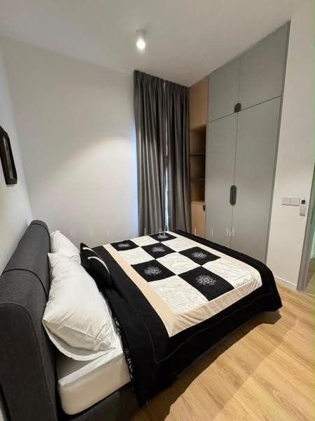 Kondominium untuk Dijual di The Meg Serviced Residence - Kelvin Lim - Bedroom - PropertyGuru.com.my