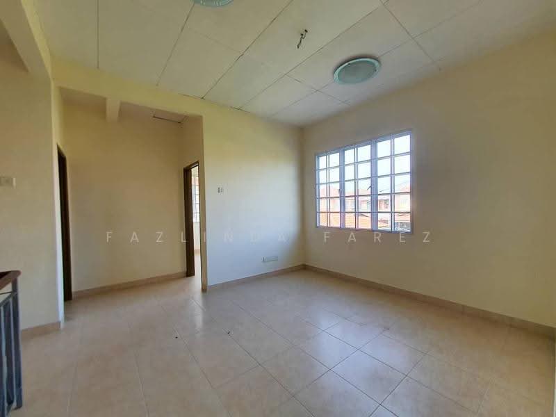 Cluster House for Sale in D'Kayangan (Shah Alam) - Fazlinda Farez - Family Area - PropertyGuru.com.my