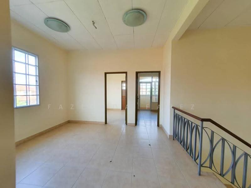 Cluster House for Sale in D'Kayangan (Shah Alam) - Fazlinda Farez - Family Area - PropertyGuru.com.my