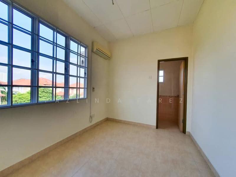 Cluster House for Sale in D'Kayangan (Shah Alam) - Fazlinda Farez - Bedroom - PropertyGuru.com.my