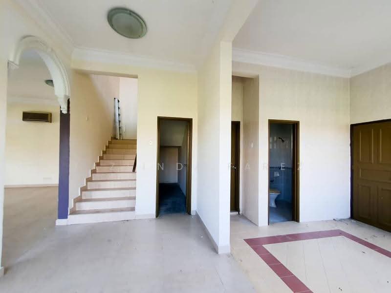 Cluster House for Sale in D'Kayangan (Shah Alam) - Fazlinda Farez - Dining Area - PropertyGuru.com.my