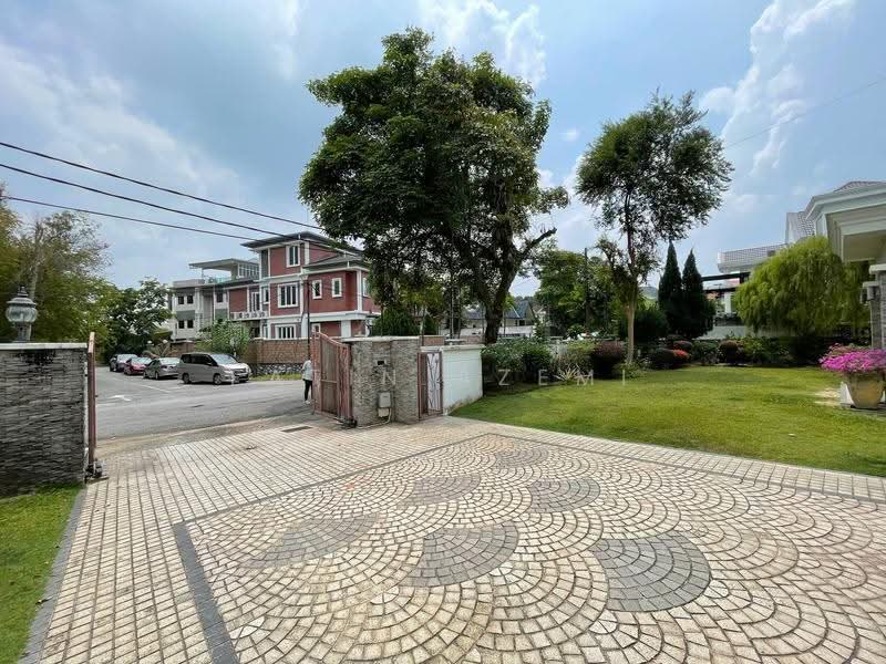 Bungalow House for Sale in SS19 (Subang Jaya) - Fatin Azemi - Exterior - PropertyGuru.com.my