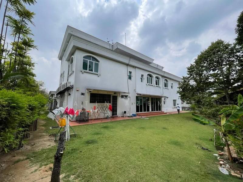 Bungalow House for Sale in SS19 (Subang Jaya) - Fatin Azemi - Exterior - PropertyGuru.com.my