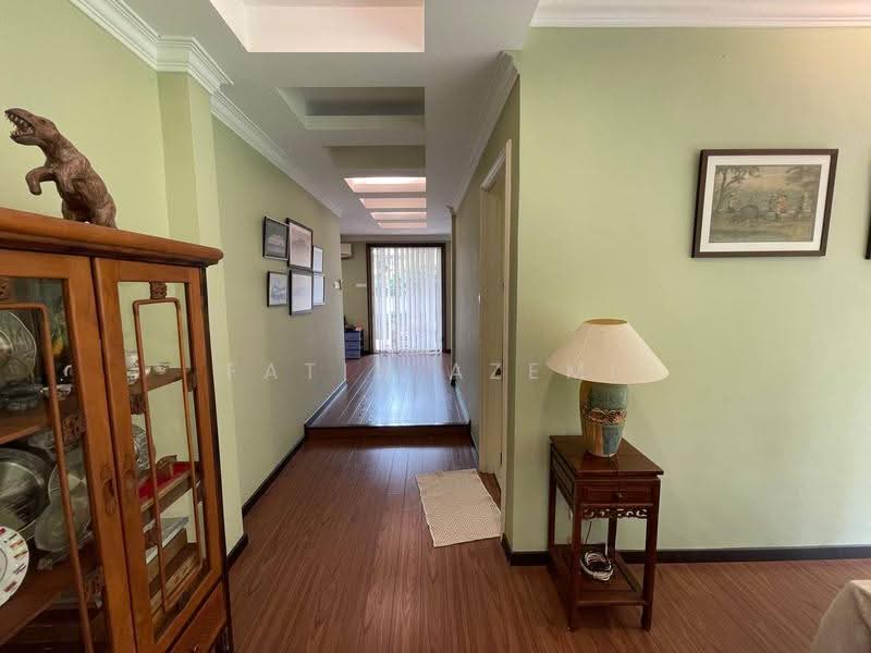 Bungalow House for Sale in SS19 (Subang Jaya) - Fatin Azemi - Corridor - PropertyGuru.com.my