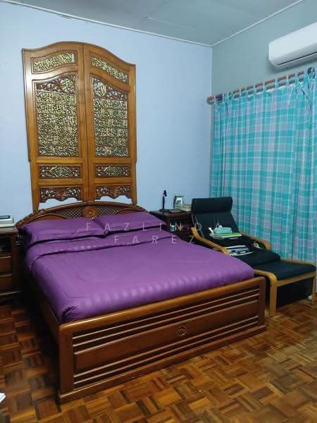 2-storey Terraced House for Sale in Taman Teluk Gedung Indah (Klang) - Fazlinda Farez - Master Bedroom - PropertyGuru.com.my