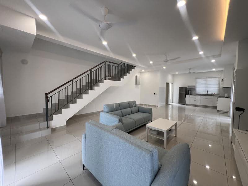 Rumah Teres 2-Tingkat untuk Dijual di Bandar Rimbayu (Telok Panglima Garang) - Miki You - Living Room - PropertyGuru.com.my