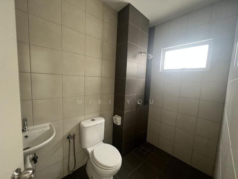 Rumah Teres 2-Tingkat untuk Dijual di Bandar Rimbayu (Telok Panglima Garang) - Miki You - Bathroom - PropertyGuru.com.my