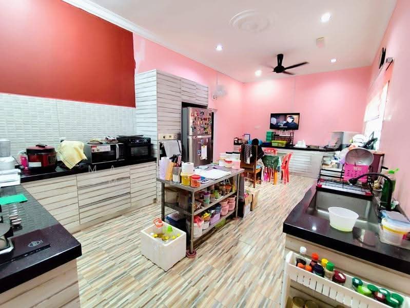 Bungalow House untuk Dijual di Lenggeng (Negeri Sembilan) - Maizura binti Mohd Darus - Kitchen - PropertyGuru.com.my