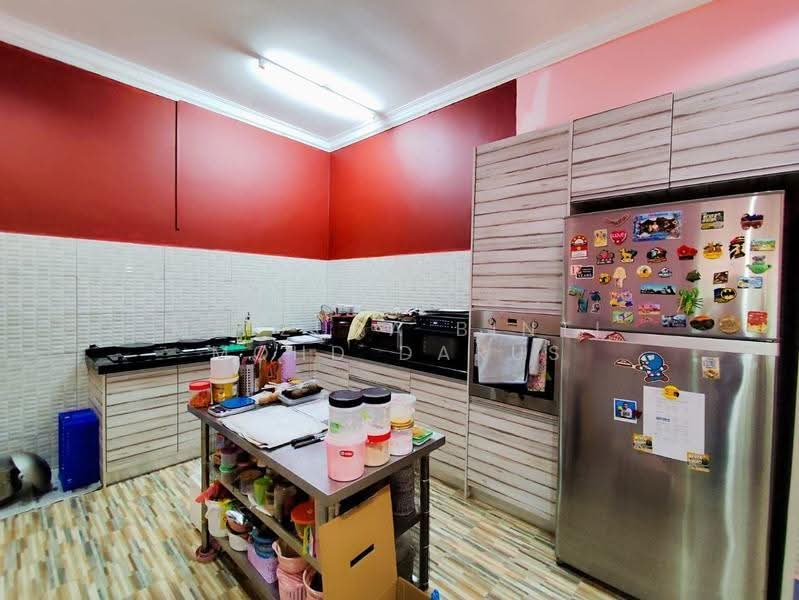 Bungalow House untuk Dijual di Lenggeng (Negeri Sembilan) - Maizura binti Mohd Darus - Kitchen - PropertyGuru.com.my