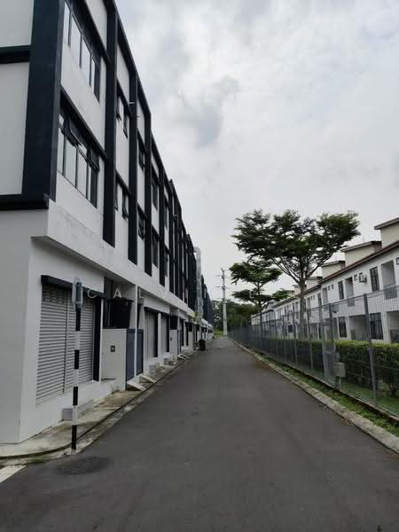 Shop for Rent in Taman Desa Cemerlang (Ulu Tiram) - Calvin Lee - Exterior - PropertyGuru.com.my