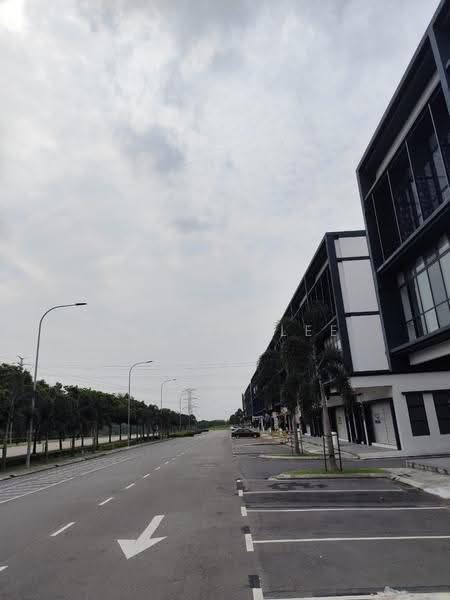 Shop for Rent in Taman Desa Cemerlang (Ulu Tiram) - Calvin Lee - Exterior - PropertyGuru.com.my