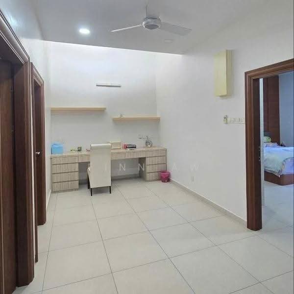 Rumah Teres 2-Tingkat untuk Dijual di Setia Tropika (Johor Bahru) - Finn Aw - Study - PropertyGuru.com.my