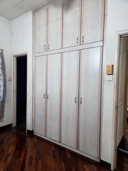 Terraced House for Sale in Bandar Sri Damansara (Selangor) - Angel Lim - 2nd Bedroom_Wardrobe - PropertyGuru.com.my