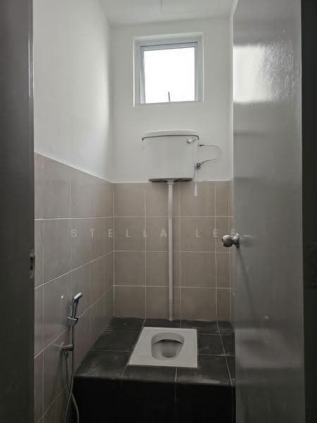 Shop for Rent in Balakong (Selangor) - Stella Lee - Bathroom - PropertyGuru.com.my
