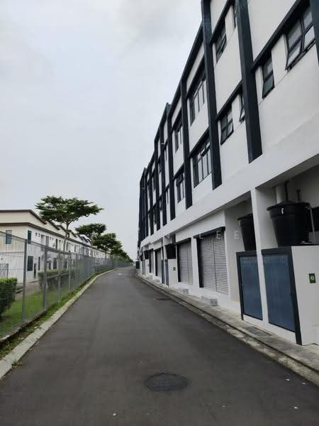 Shop for Rent in Bandar Cemerlang (Ulu Tiram) - Calvin Lee - Exterior - PropertyGuru.com.my