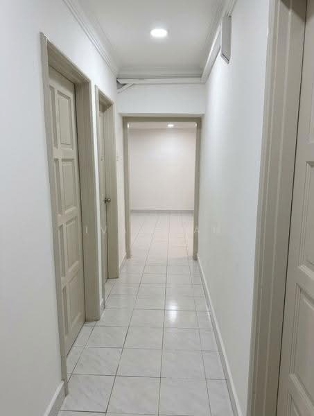 Kondominium untuk Disewa di Desa Kiara - Ivan Tan - Corridor - PropertyGuru.com.my