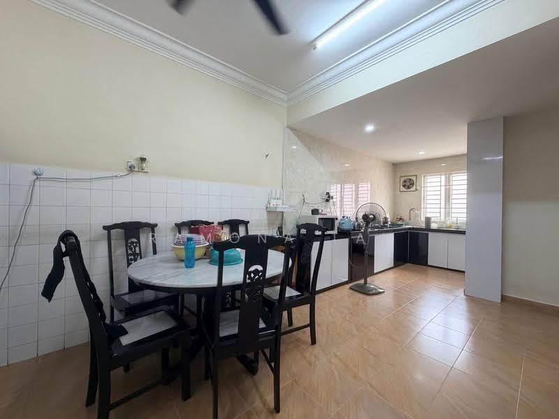 2-storey Terraced House for Sale in Taman Cheng Perdana 1 (Cheng) - Ramona Tan - Dining Room - PropertyGuru.com.my