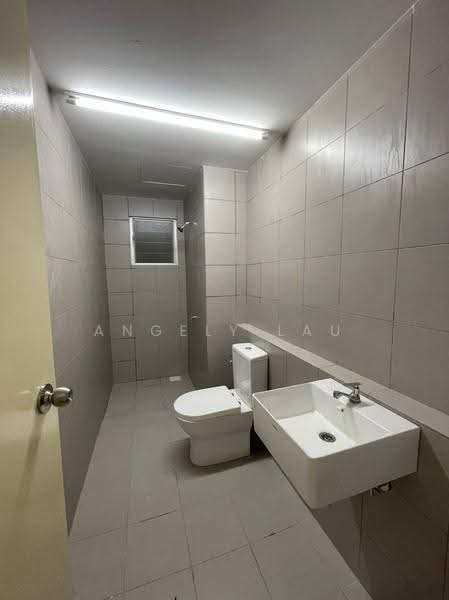 Condominium for Rent at Lakefront Homes - Angely Lau - Bathroom - PropertyGuru.com.my
