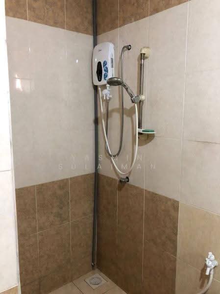 Kondominium untuk Dijual di Platinum Hill PV 6 - Yasmin Sulaiman - Bathroom - PropertyGuru.com.my