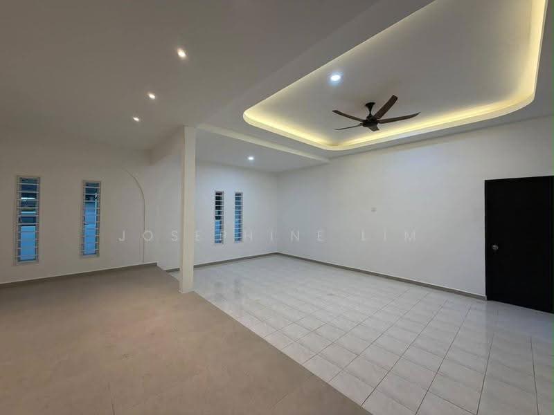 Bungalow House for Sale in Taman Markisah (Bukit Mertajam) - Josephine Lim - Living Room - PropertyGuru.com.my