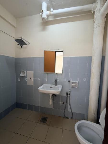 Pangsapuri untuk Disewa di Vista Lavender - Bryan Cheng - Bathroom - PropertyGuru.com.my