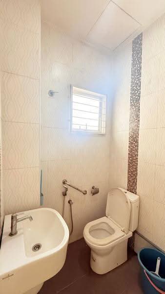 Rumah Teres 2-Tingkat untuk Dijual di D'Kayangan (Shah Alam) - Muin Mn - Bathroom - PropertyGuru.com.my