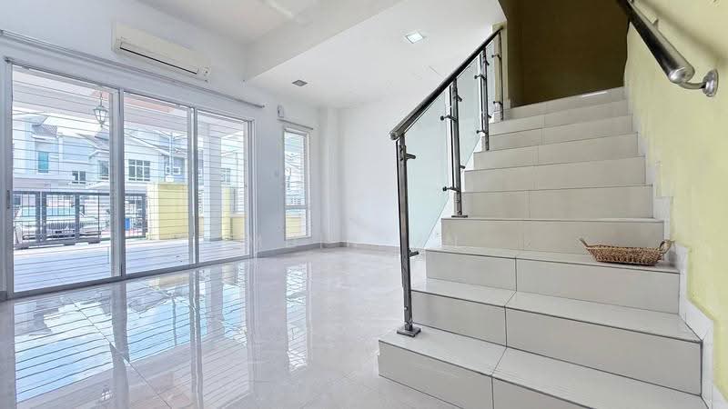 Rumah Teres 2-Tingkat untuk Dijual di D'Kayangan (Shah Alam) - Muin Mn - Living Room - PropertyGuru.com.my