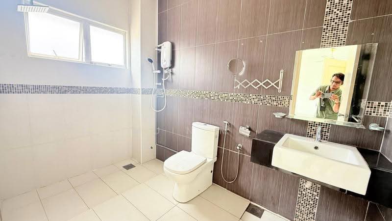 Rumah Teres 2-Tingkat untuk Dijual di D'Kayangan (Shah Alam) - Muin Mn - Bathroom - PropertyGuru.com.my