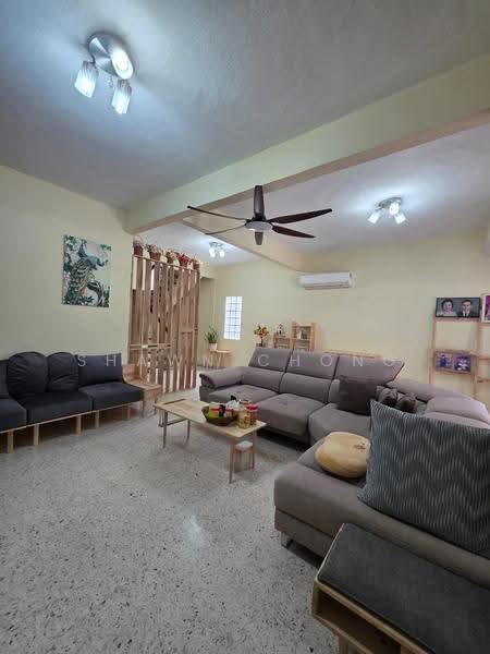 Rumah Teres 1.5-Tingkat untuk Dijual di Taman Bukit Maluri (Kepong) - Shawn Chong - Living Room - PropertyGuru.com.my