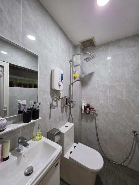 Rumah Teres 1.5-Tingkat untuk Dijual di Taman Bukit Maluri (Kepong) - Shawn Chong - Bathroom - PropertyGuru.com.my