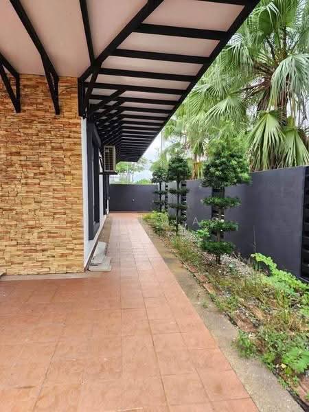 Rumah Teres 2-Tingkat untuk Dijual di Setia Tropika (Johor Bahru) - Nicholas Tey - Exterior - PropertyGuru.com.my