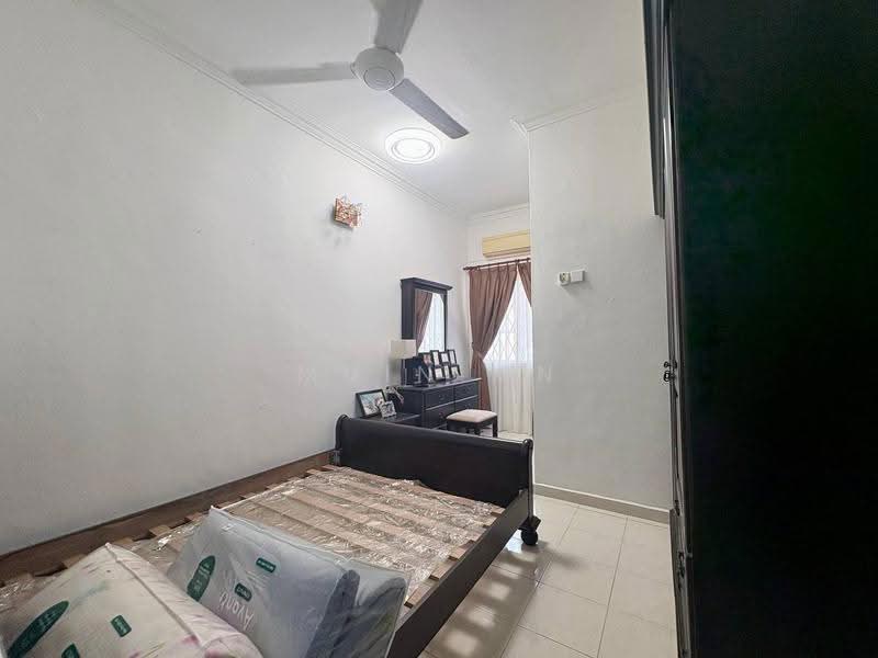 Rumah Teres 2-Tingkat untuk Dijual di Seksyen 7 (Shah Alam) - Muin Mn - Bedroom - PropertyGuru.com.my