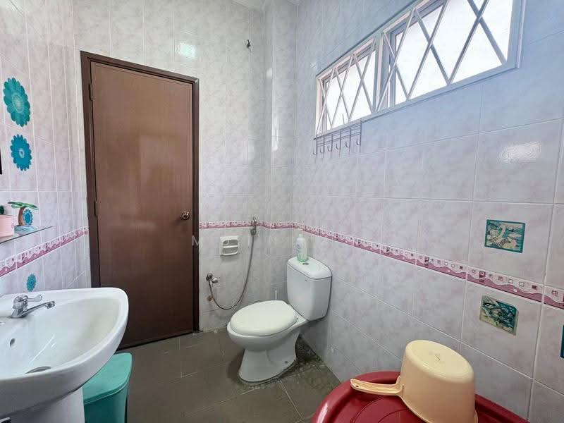 Rumah Teres 2-Tingkat untuk Dijual di Seksyen 7 (Shah Alam) - Muin Mn - Bathroom - PropertyGuru.com.my