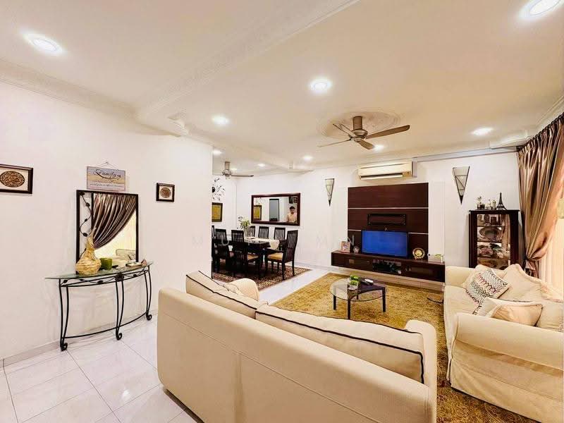 Rumah Teres 2-Tingkat untuk Dijual di Seksyen 7 (Shah Alam) - Muin Mn - Living Room - PropertyGuru.com.my