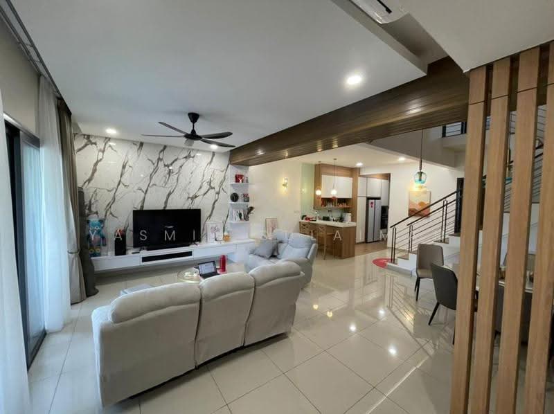 Rumah Teres 2-Tingkat untuk Disewa di Shah Alam (Selangor) - Yasmin Sulaiman - Living Room - PropertyGuru.com.my