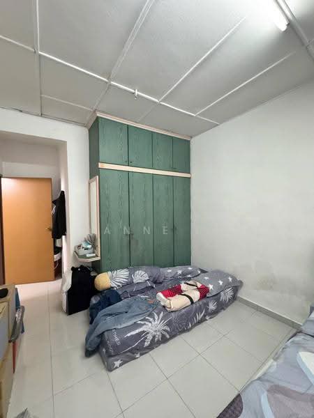 2-storey Terraced House for Sale in Taman Tan Sri Yaacob (Johor Bahru) - Joanne Lau - Bedroom - PropertyGuru.com.my