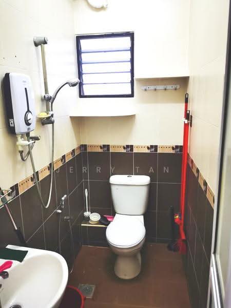 Condominium for Rent at Springfield Condominium - Jerry Tan - Bathroom - PropertyGuru.com.my