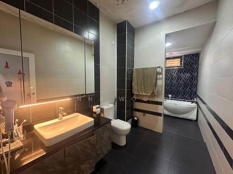 Rumah Kluster untuk Dijual di Taman Mutiara Rini (Skudai) - Anna Woon - Bathroom - PropertyGuru.com.my