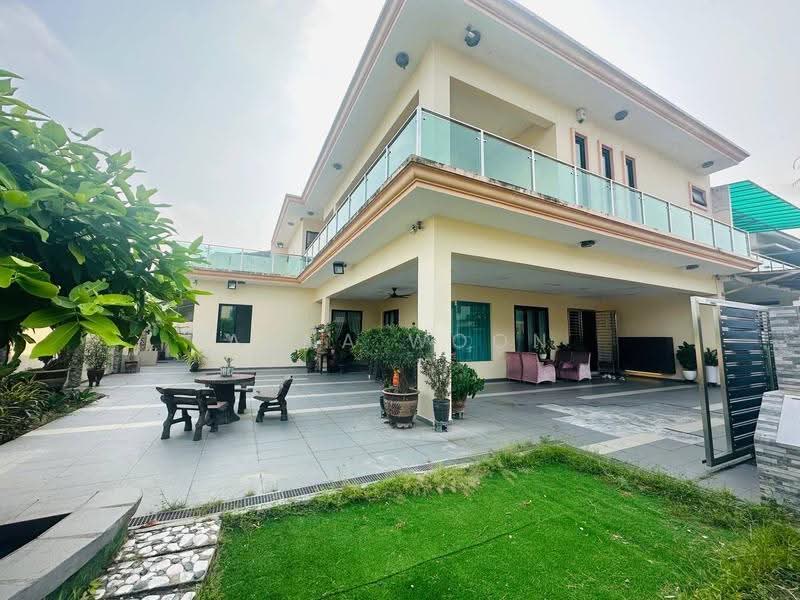 Rumah Kluster untuk Dijual di Taman Mutiara Rini (Skudai) - Anna Woon - Exterior - PropertyGuru.com.my