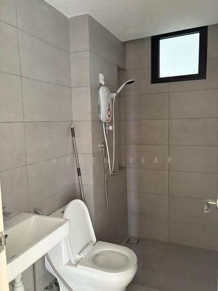 Service Residence for Rent at Vivo Executive Apartment - Jayden Yeap - Bathroom - PropertyGuru.com.my